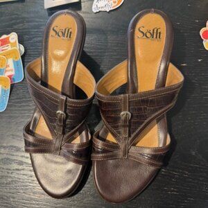 Söfft Brown Leather Slide Sandals – Women’s Size 9.5